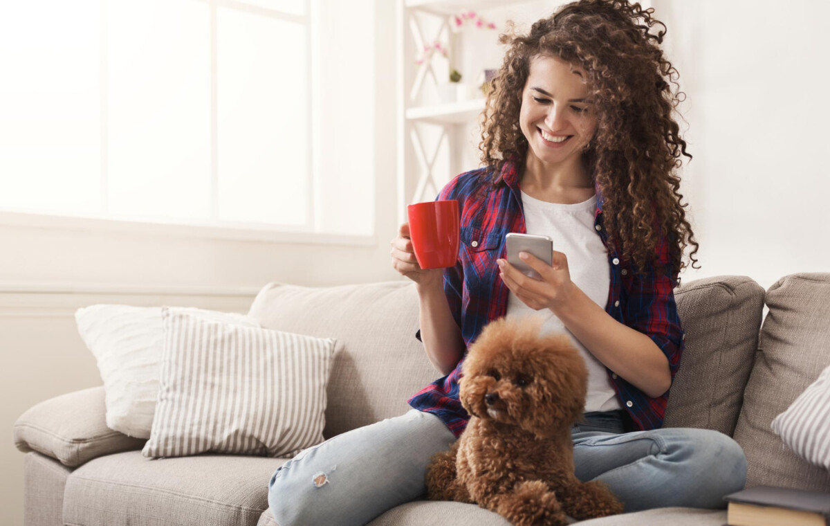 How Often Should You Text a Girl To Keep Her Interested?