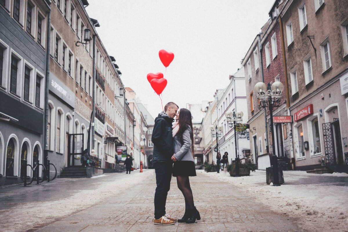 The Ultimate Seasonal Romance Guide: 15 Spring & Summer Date Ideas
