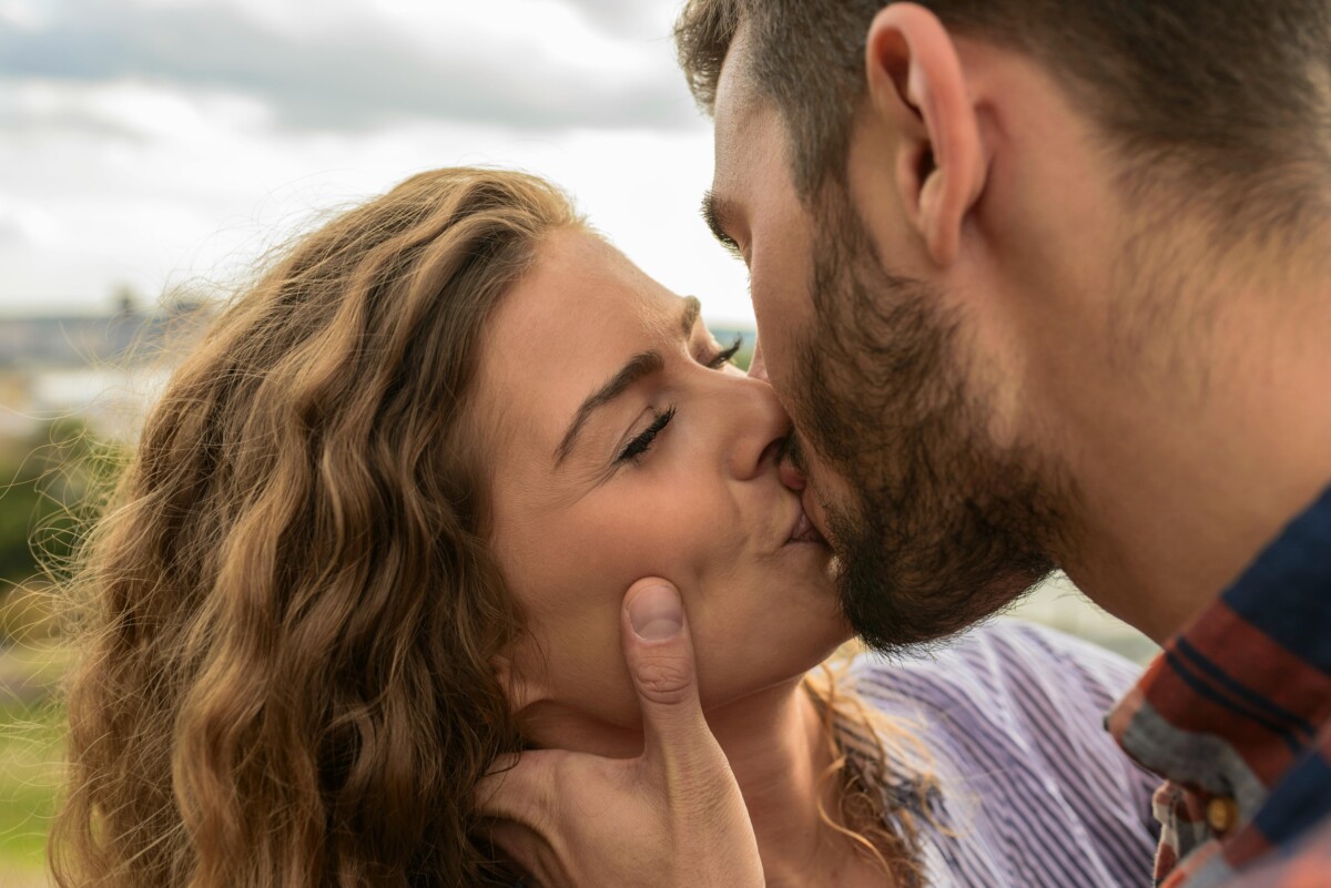 28 Perfectly Delightful Solo Date Ideas for Introverts to Recharge and Shine